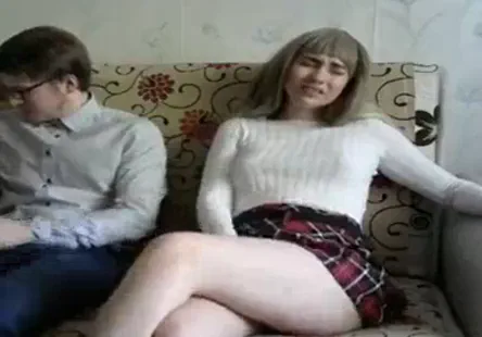 Jai une grosse bite, bébé, et elle est prête à baiser ta chatte serrée toute la nuit