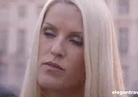 Oyeloca - latin ass alisa poz sucks for money