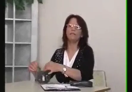 Une jeune fille européenne juteuse sest fait percer à lextérieur avant dêtre désossée à vif.