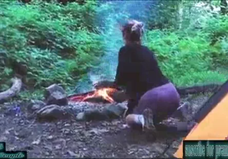 Une petite amie surprise en train de tromper son copain en caméra cachée - whorezwithcams