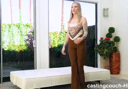 Dirty blondie zoey p est une sacrée poupée sexy, si chaude et si douce à la fois