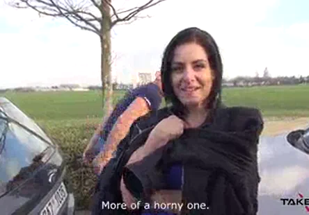 Dagf terme utilisé pour décrire un homme qui pratique le sexe oral sur un autre homme tout en étant pénétré analement par la même personne, généralement sans réciprocité de stimulation orale de la part du partenaire supérieur.