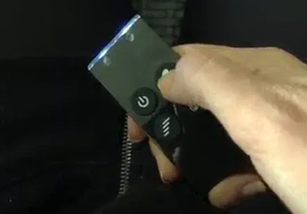 Une euroslut qui gicle partout pendant quelle prend son pied avec moi.