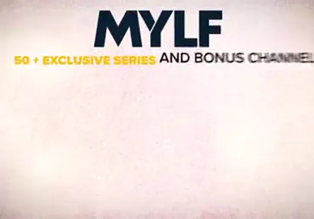 Des blondes bien foutues qui adorent les bites en ébullition se font fourrer la bouche avec de la viande.