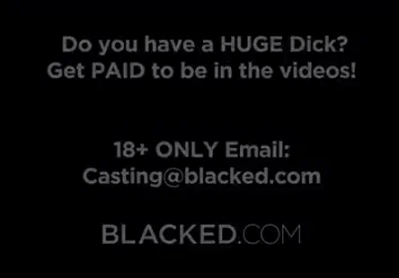 La femme de mon meilleur ami est venue à la maison.