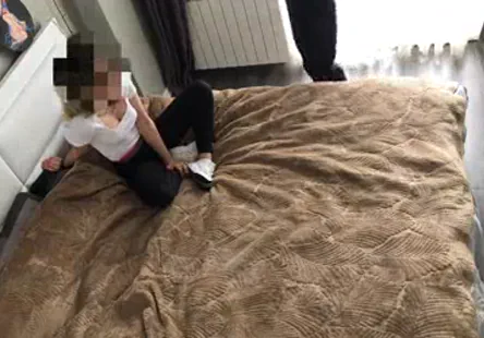 Vous avez devant vous un gros plan de ma chatte chaude et sucrée et je suis prête pour une baise hardcore.