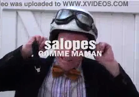 Une allemande aux mèches flamboyantes senvoie en lair, style bareback.