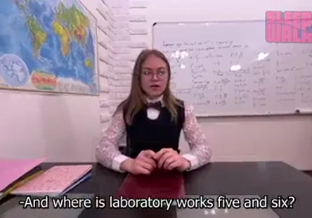 Jeune adolescente se fait baiser dans le cul par bbc.